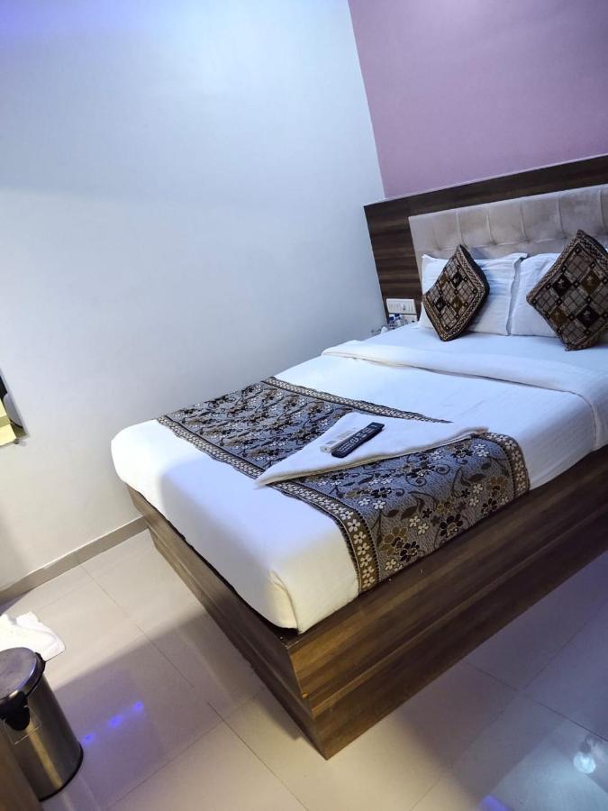 Hotel Golden Galaxy Βομβάη Εξωτερικό φωτογραφία